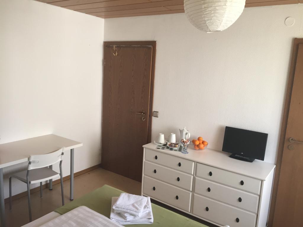Motels21 Sersheim Room photo